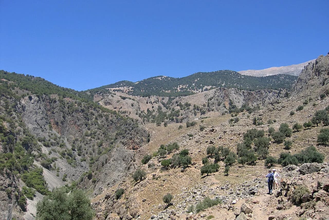Aradena Gorge Guide: Crete Hike Route and Trailhead