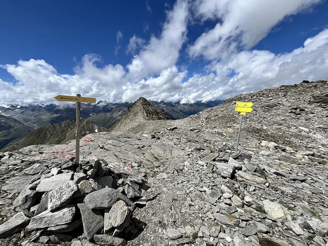 Hiking in Austria: Mountain Areas, Trails and Seasons