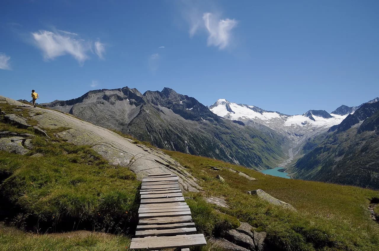 Berliner Höhenweg Guide: Hut-to-Hut in the Zillertal Alps
