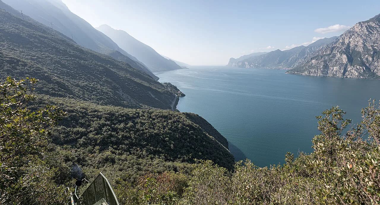 Busatte–Tempesta Trail: Lake Garda's Panoramic Cliff Path