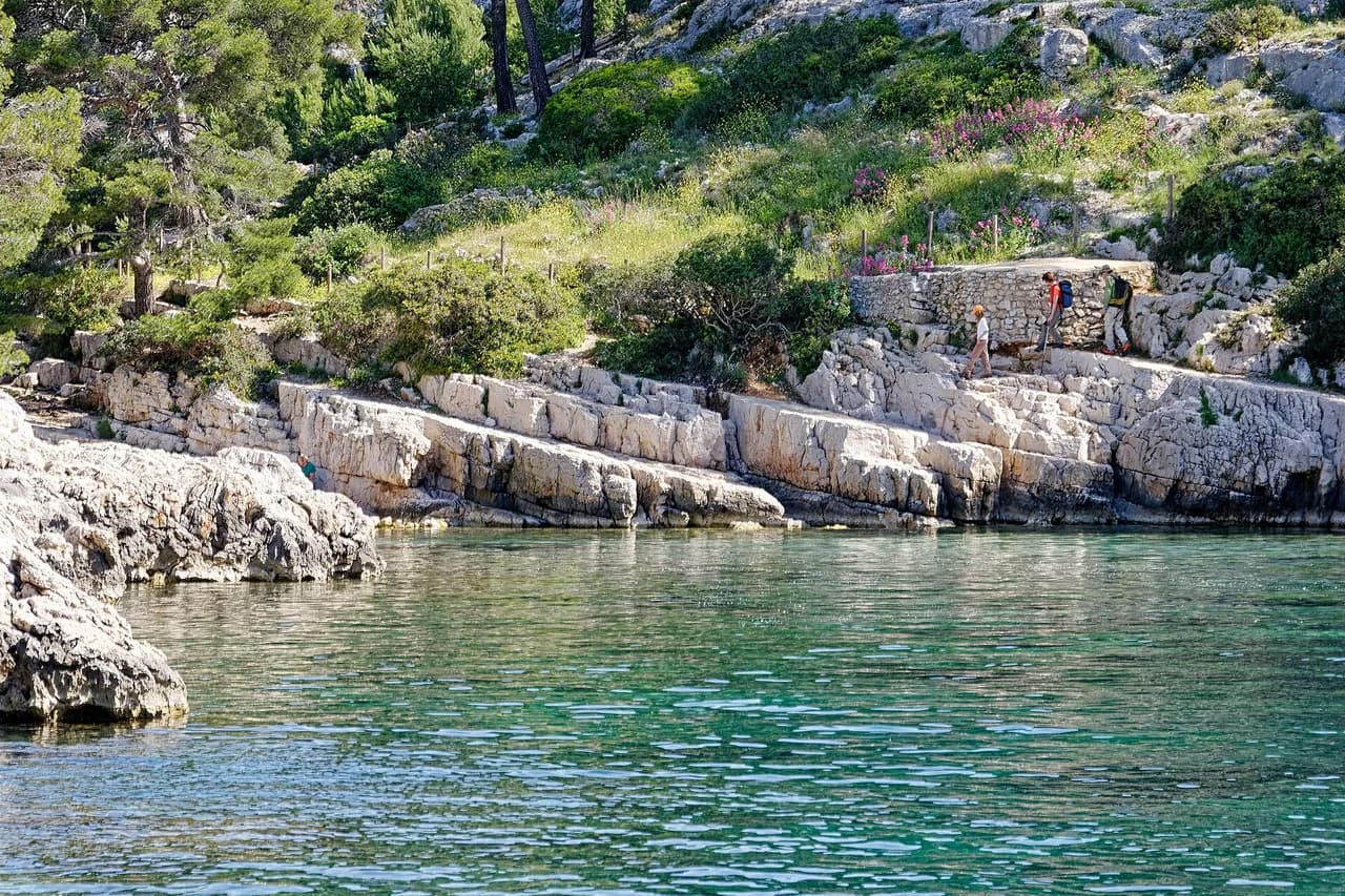 Calanques Hiking: Best Trails, Distances and When to Go