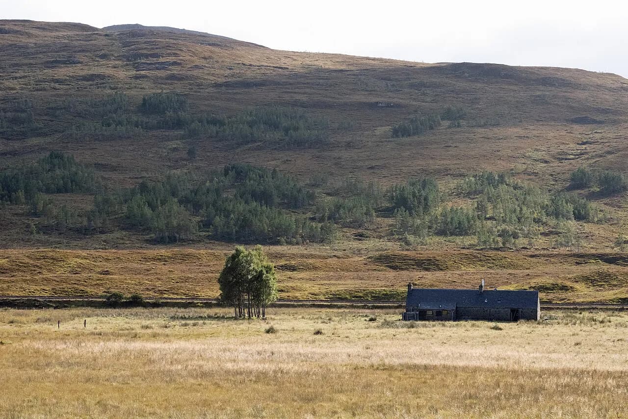 Glen Etive Walk: The Lairig Gartain Circuit Guide