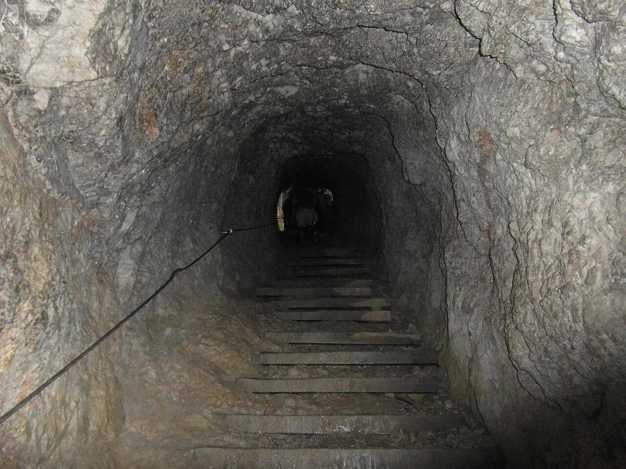Lagazuoi Tunnels Hike: Route, Cable Car and What to Expect