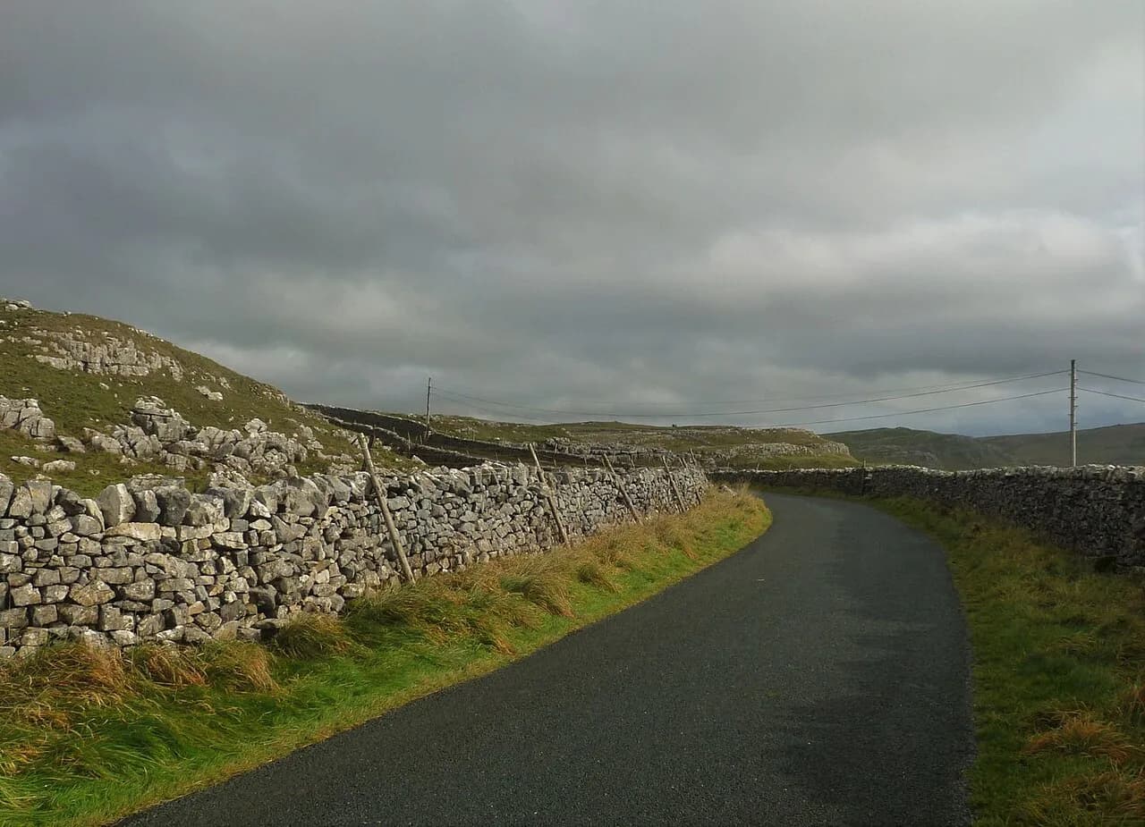 Malham Walk: Gordale Scar and Malham Cove Circular Route