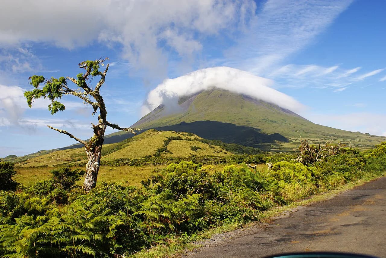 Mount Pico Hike, Azores: Route, Difficulty and Guided Climbs