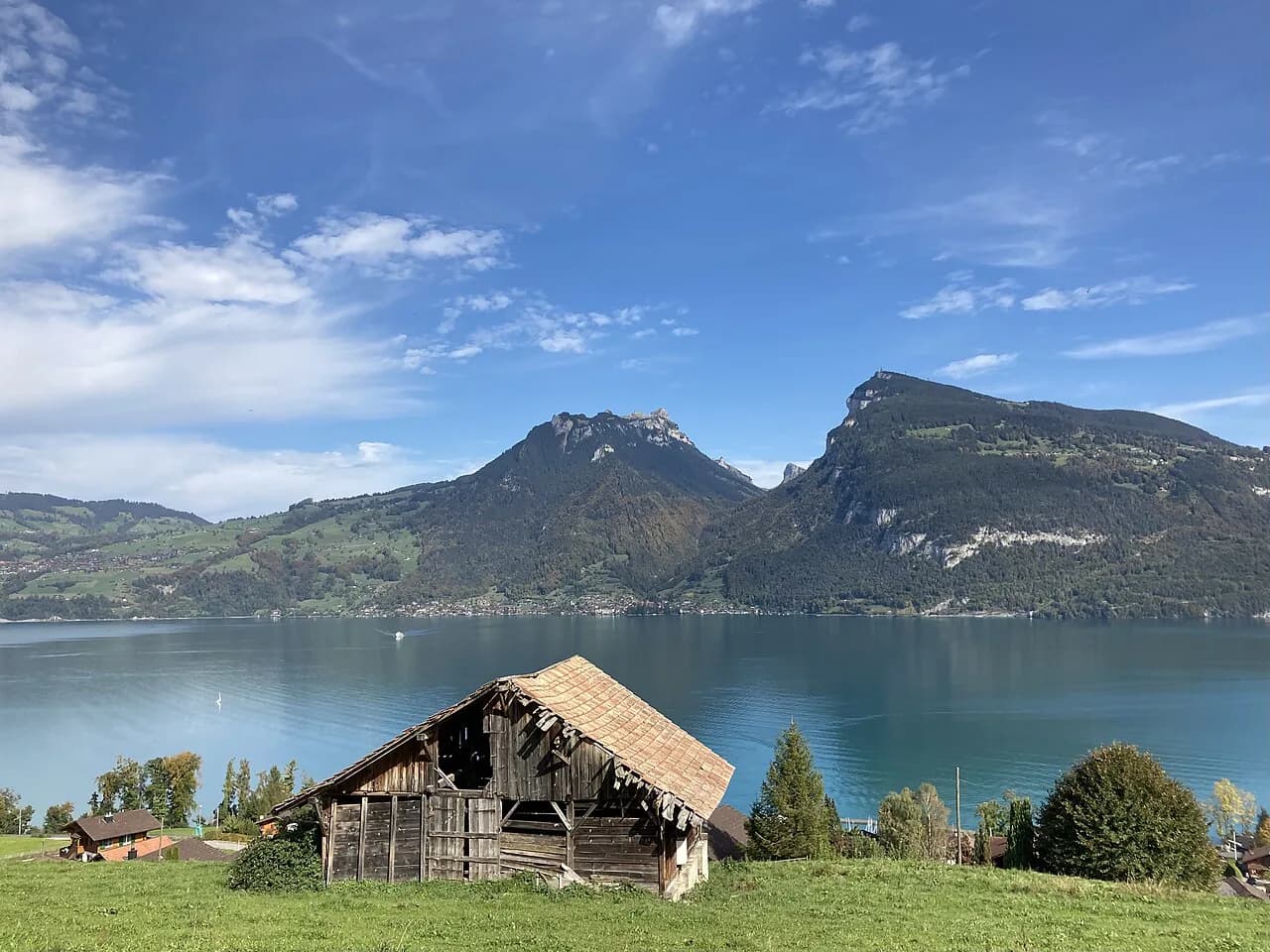 Niederhorn Hike: Interlaken Ridge Route and Cable Car Guide