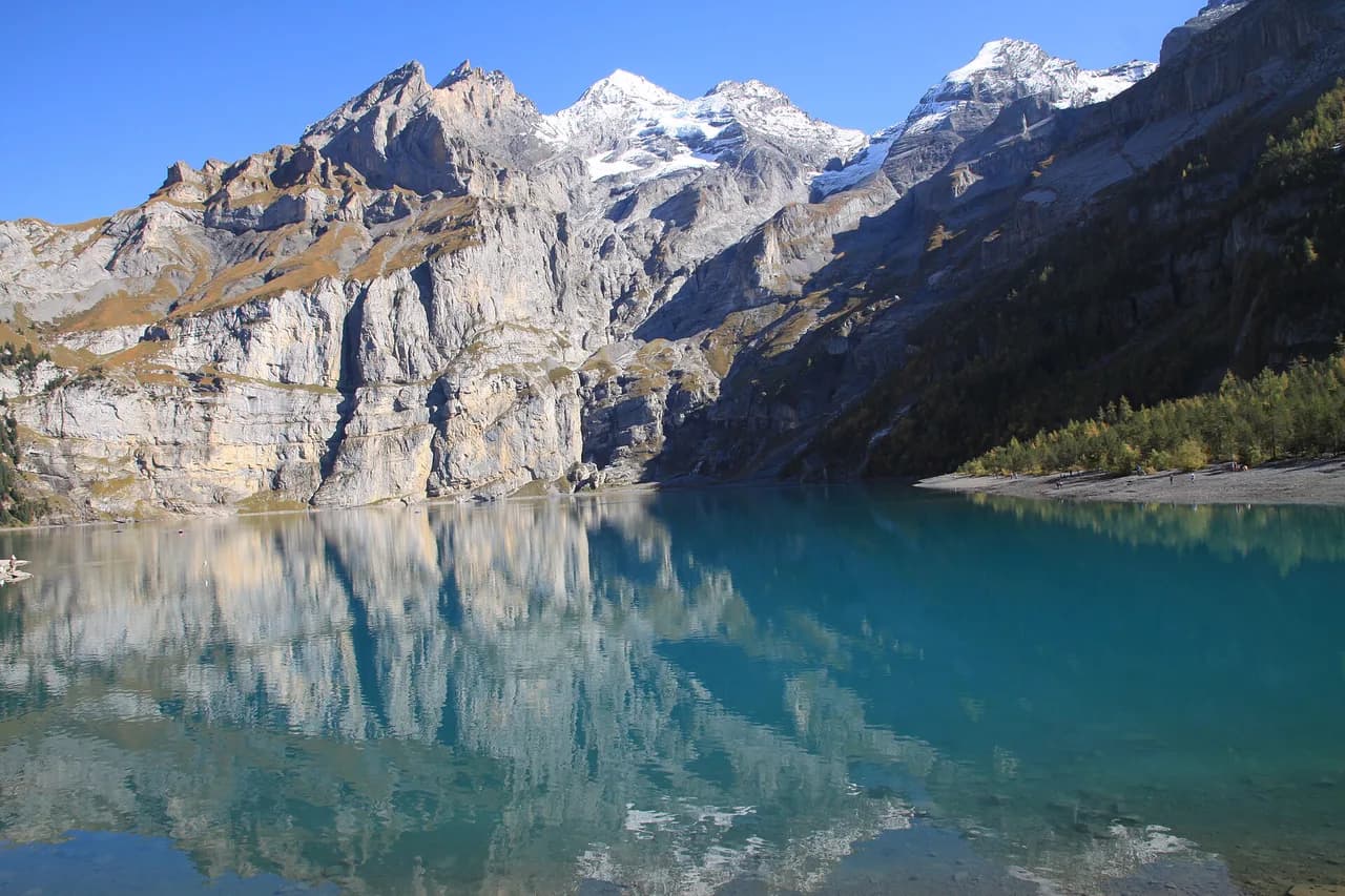 Oeschinensee Hike in Kandersteg: Cable Car or Route?