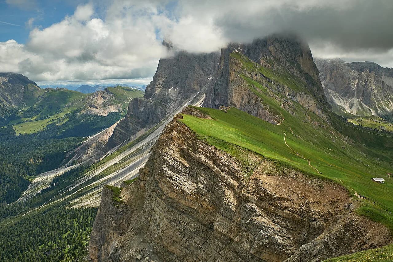 Puez-Odle Altopiano Hike: Val Gardena Trail Guide