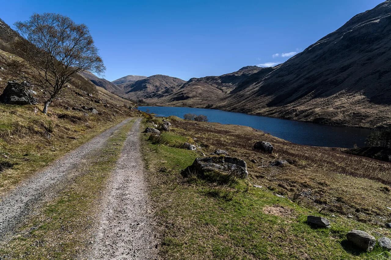 Scotland Hiking Tours: Guided vs Self-Guided Walks