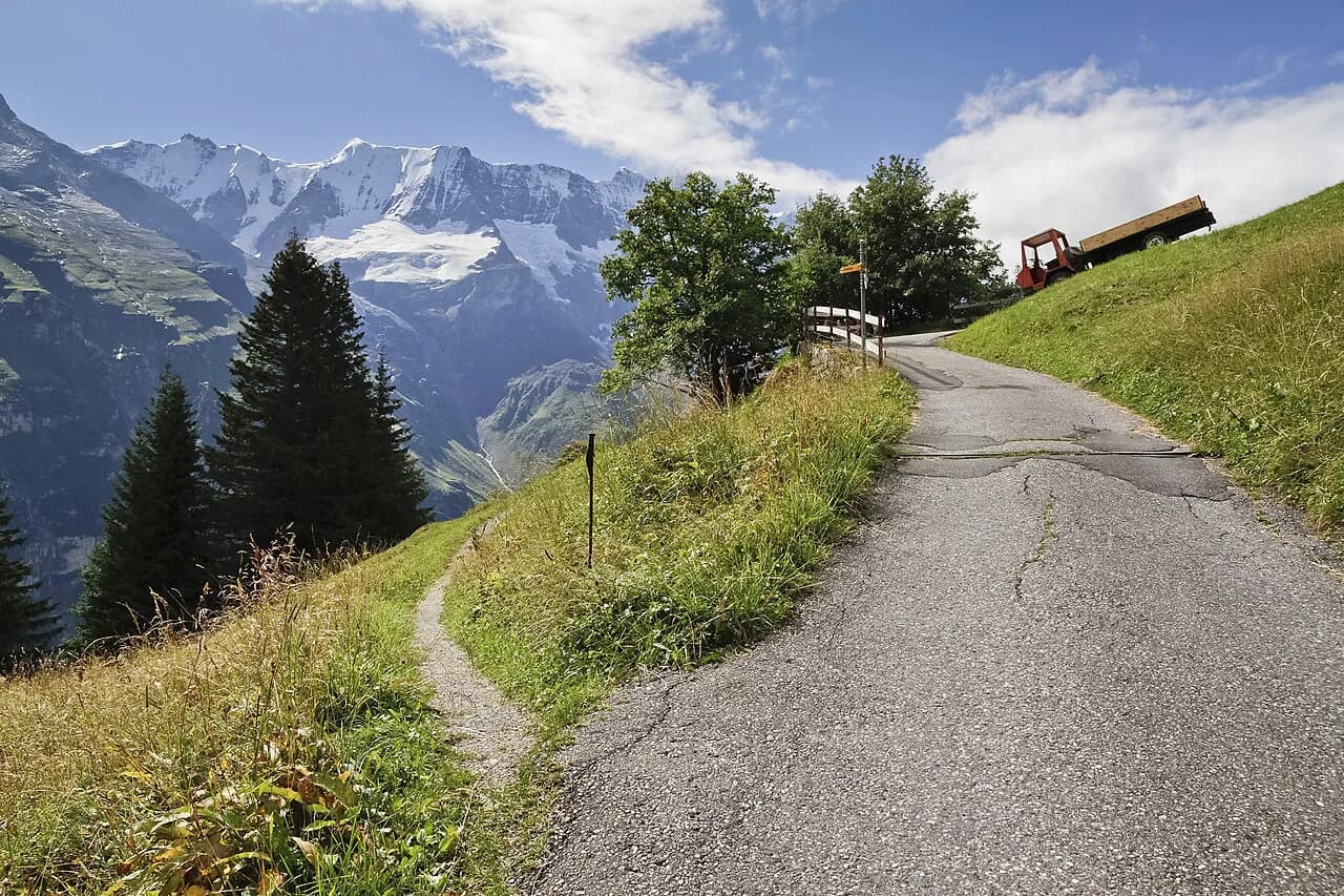 Switzerland Hiking Tours: Which Type Suits You?