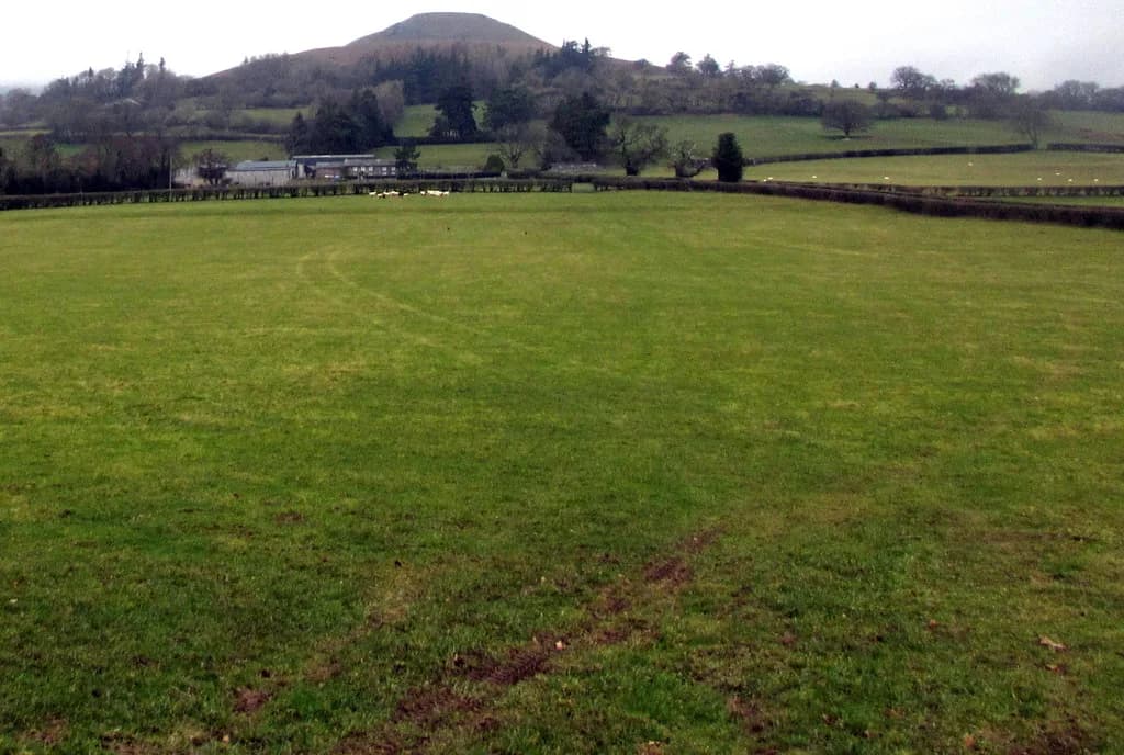 Table Mountain from Crickhowell Walk: Route, Ascent and Time