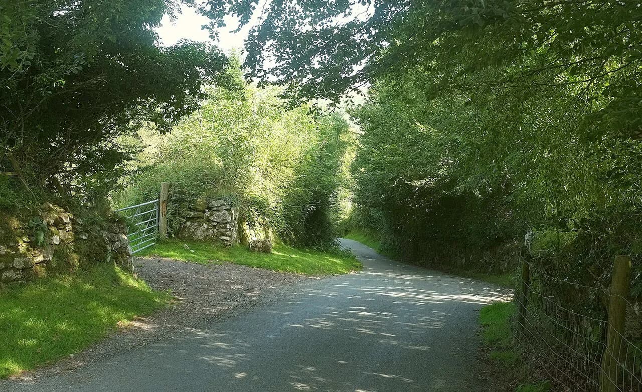 Two Moors Way: Devon Coast-to-Coast Hiking Guide