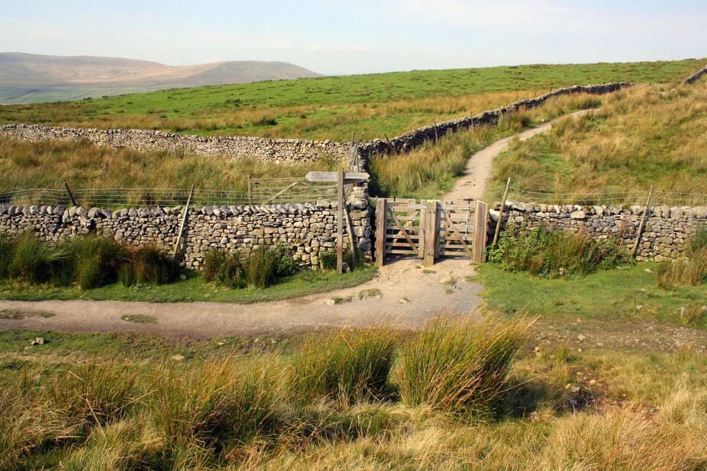 Yorkshire Three Peaks: Route, Distance and 12-Hour Day Plan
