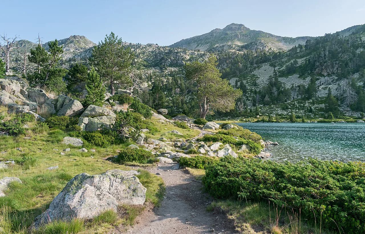 GR10: The French Pyrenees Coast-to-Coast Thru-Hike Guide