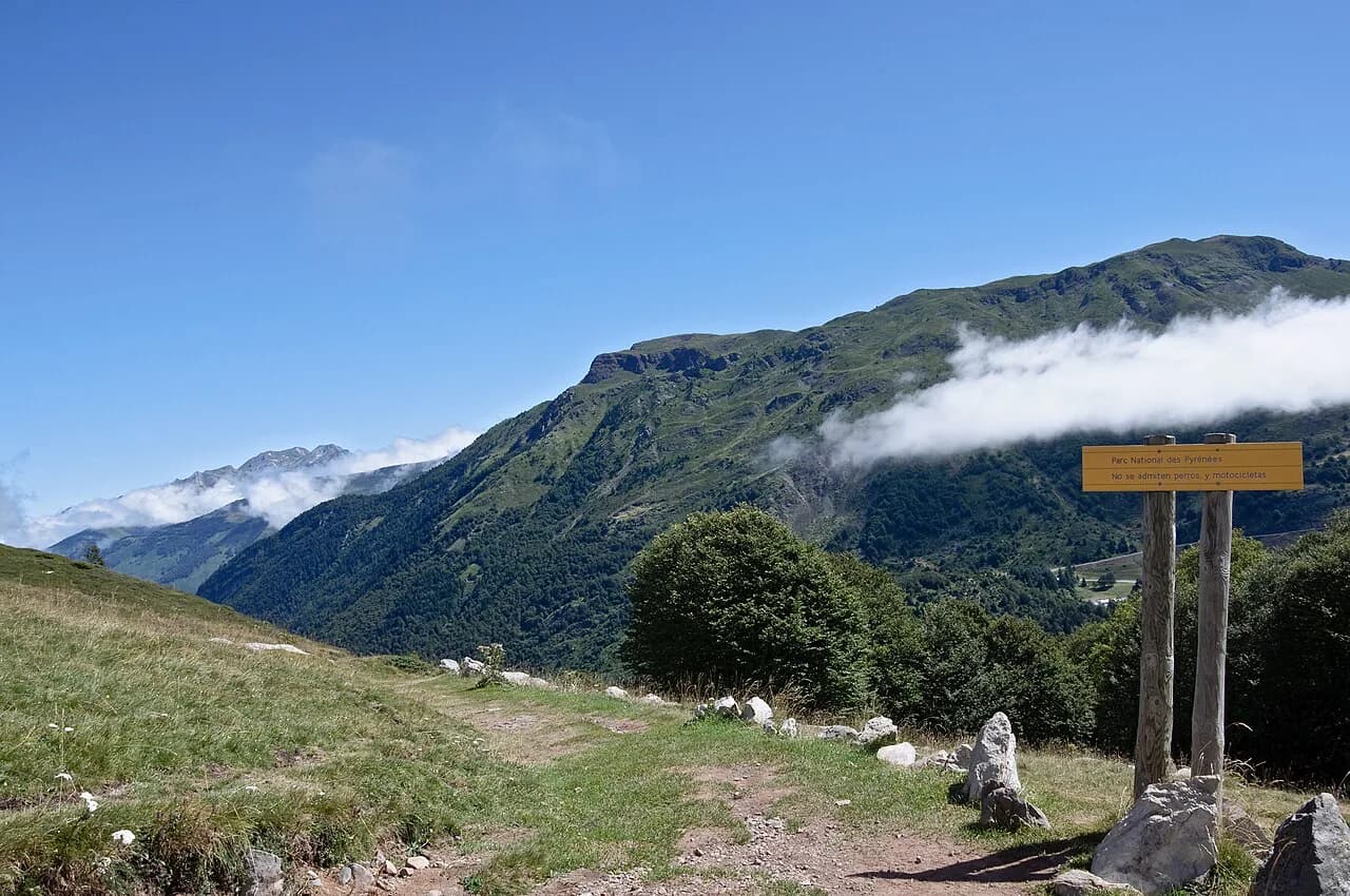 GR11 Guide: Plan Your Pyrenees Traverse