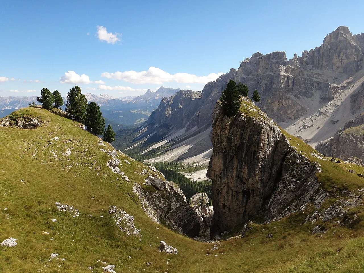 Dolomites - Alta Via 2, Stage 02-11 Rifugio Genova to Rifugio Puez - panoramio