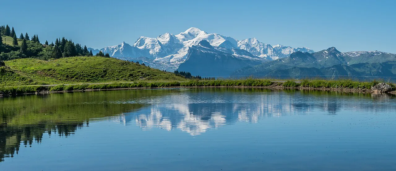 Massif du Mont-Blanc from Lac de Joux Plane