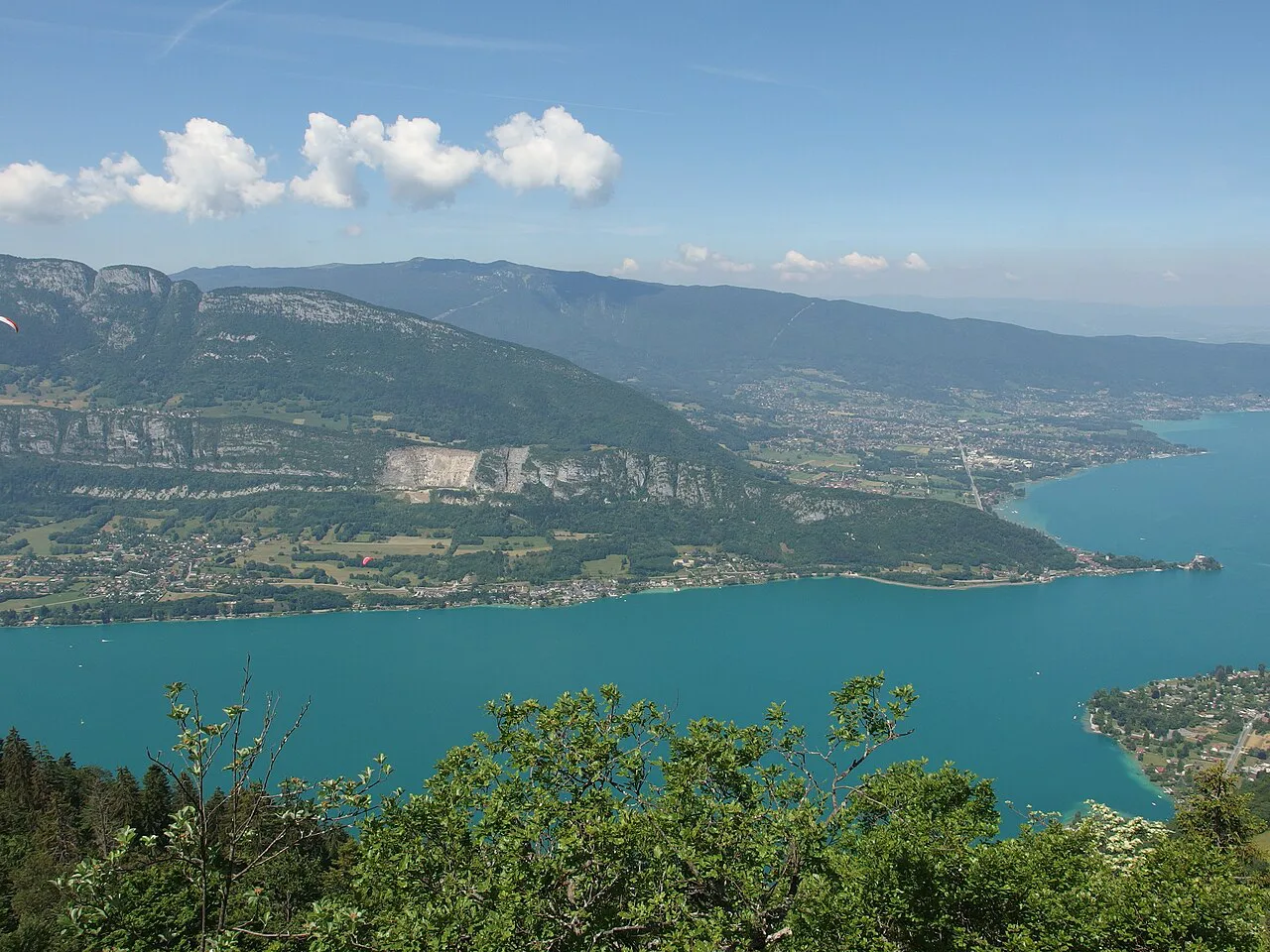 Paragliders @ Col de la Forclaz @ Hike to La Tournette, Annecy