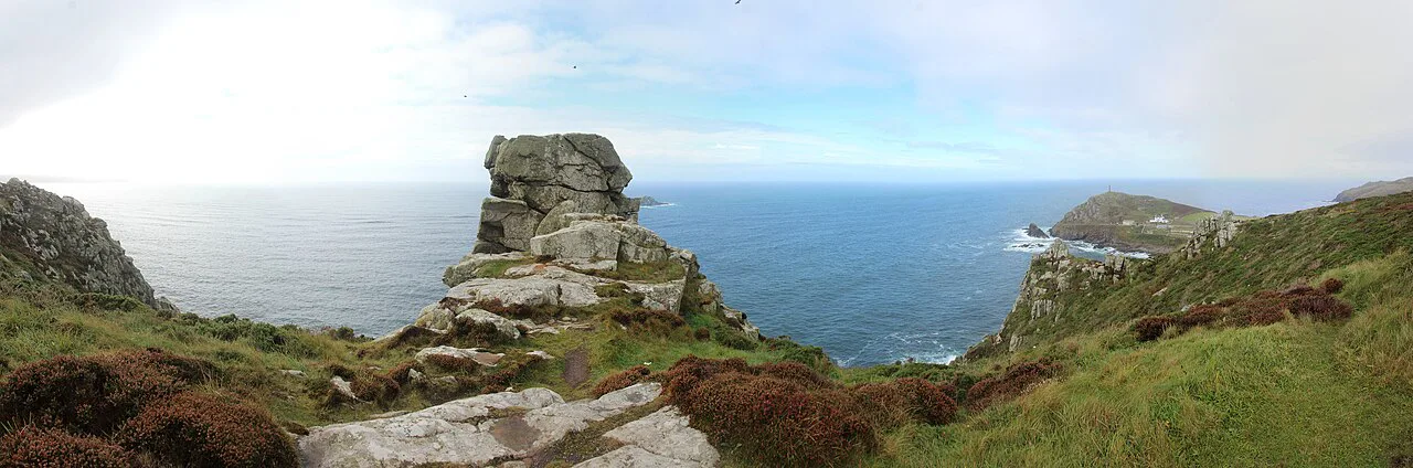 Panorama- cliffs above Cape Cornwall