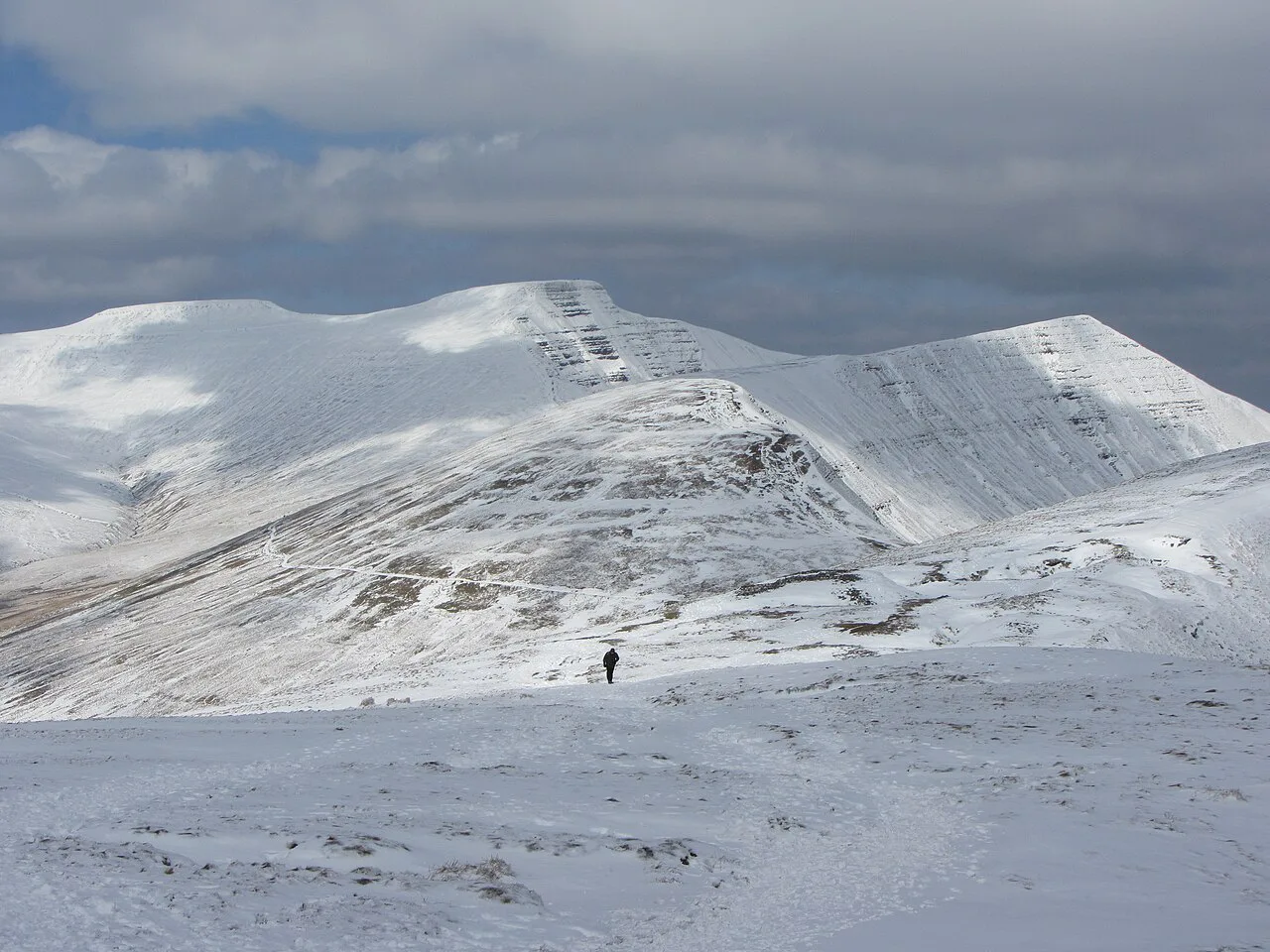Brecon Beacons in the snow - geograph.org.uk