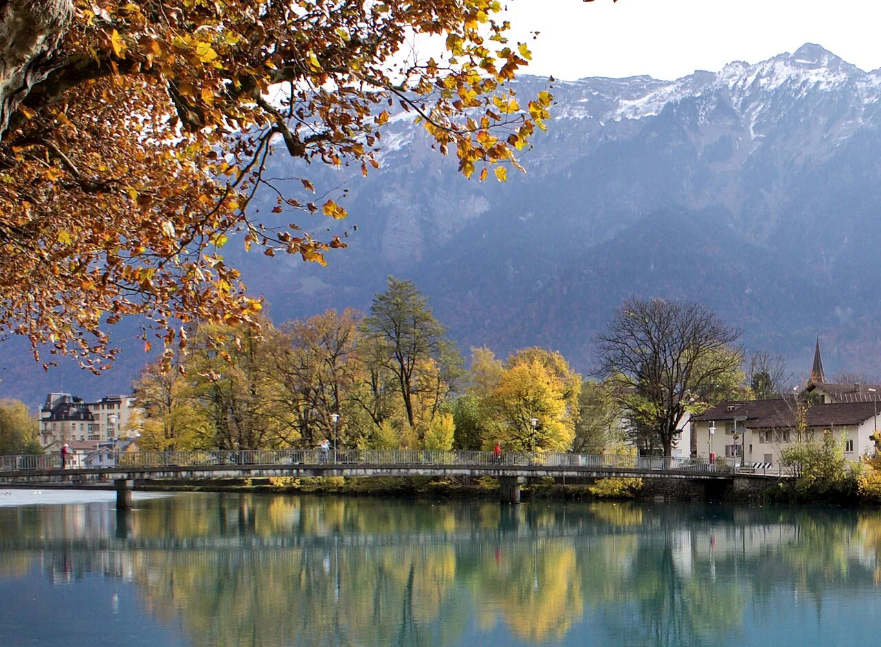CH-Schweiz-Interlaken-Strandbad-Brücke