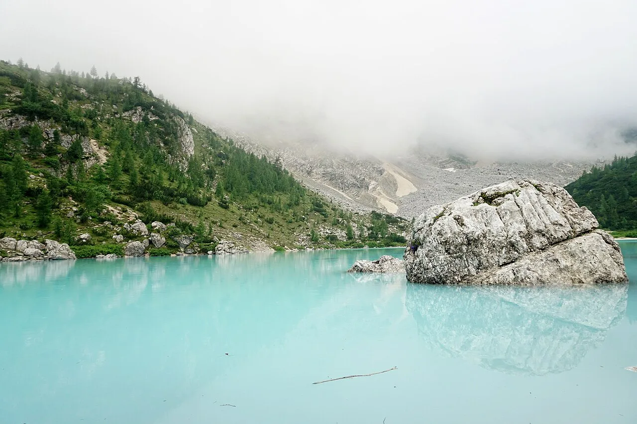 Lago di Sorapis.stone, Cortina d'Ampezzo