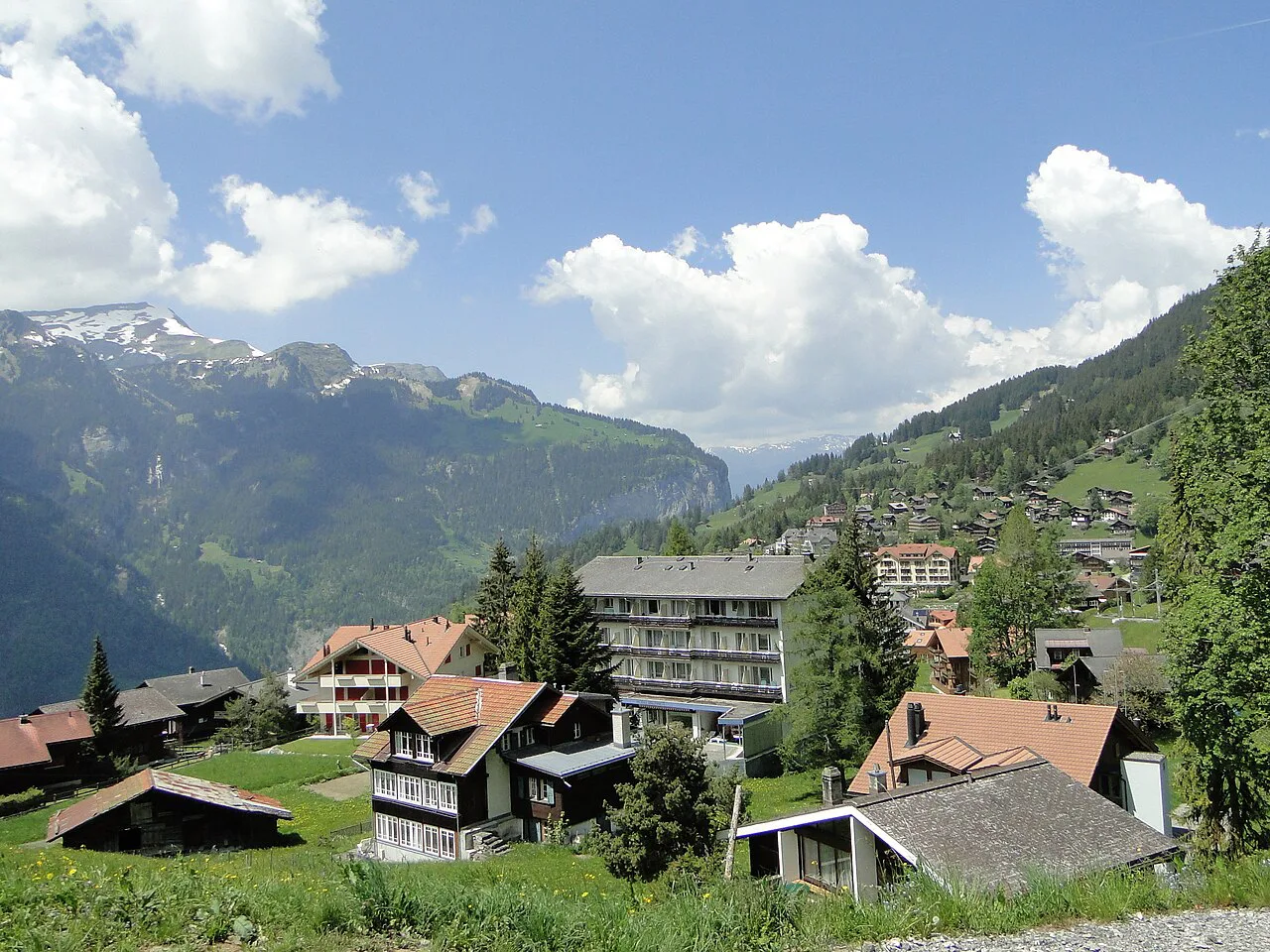 Lauterbrunnen - panoramio