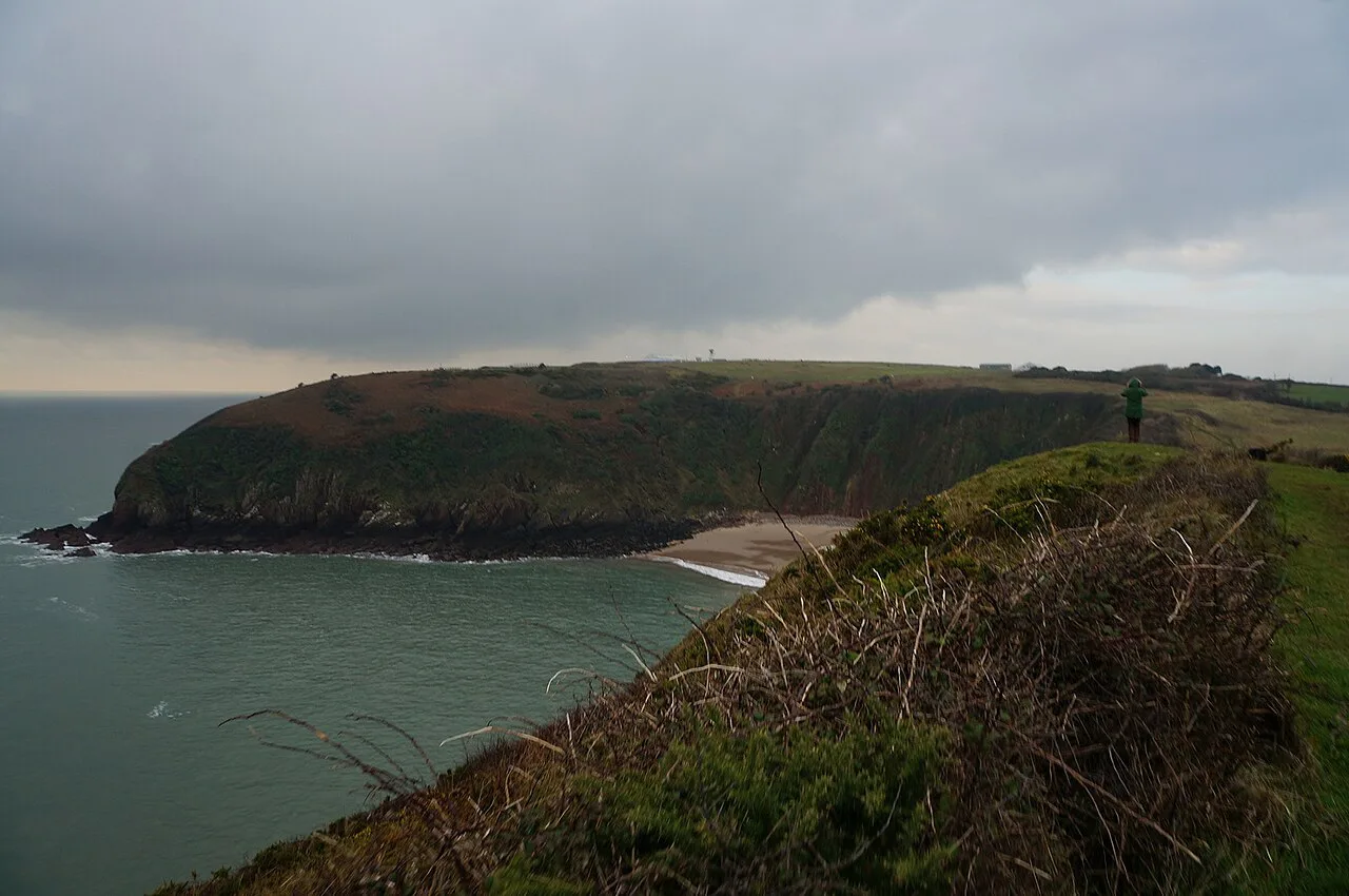 Pembrokeshire Coast Path at Skrinkle Haven - geograph.org.uk, Wales