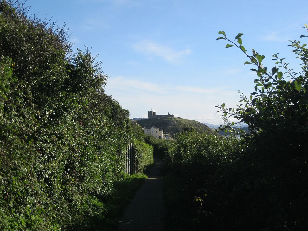 Llwybr Arfordir Cymru - Wales Coast Path - geograph.org.uk